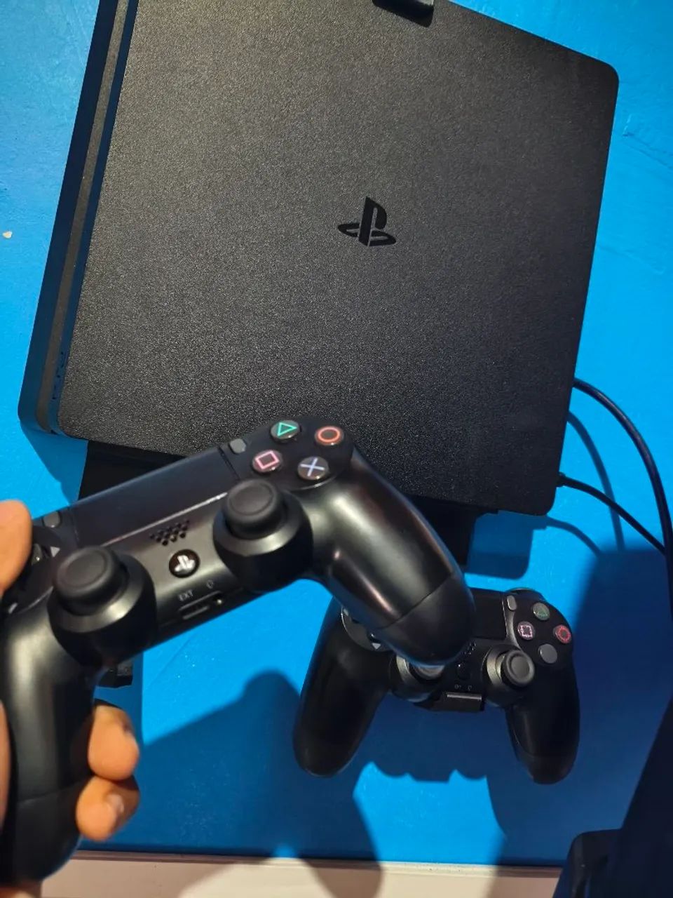 PS4 SLIM 1TB