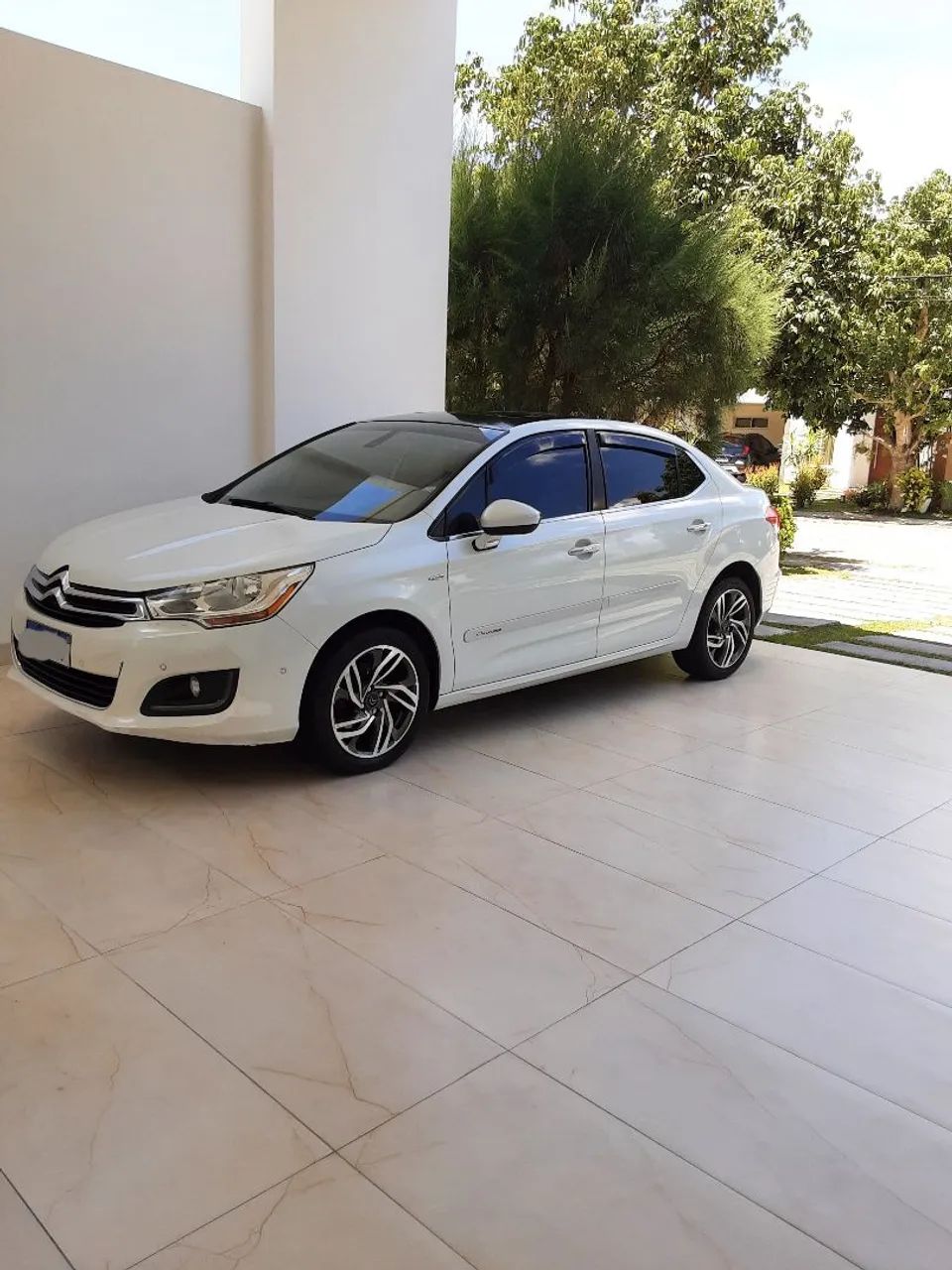 Citroën C4 C4 LOUNGE Exclusive 1.6 Turbo Flex Aut. 2015