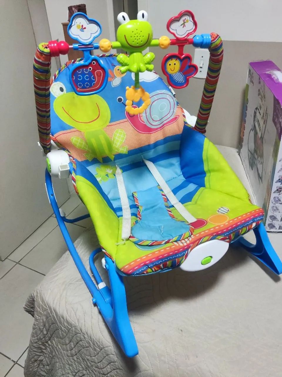 Cadeirinha de apoio massageadora - Foto 4