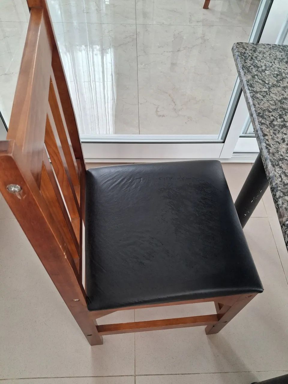 Mesa com 4 Cadeiras  - Foto 4