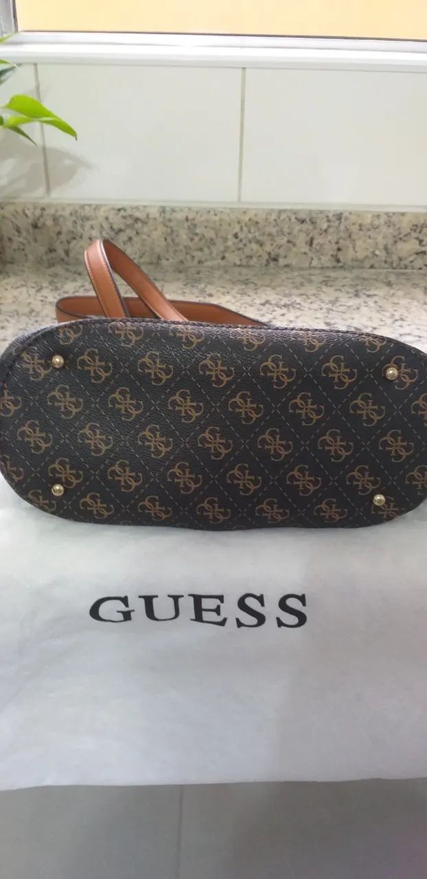 Bolsa da marca Guess  - Foto 5