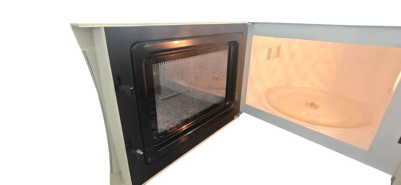 Microondas Eletrolux 30L MEF30 em Ótimo Estado - Foto 4