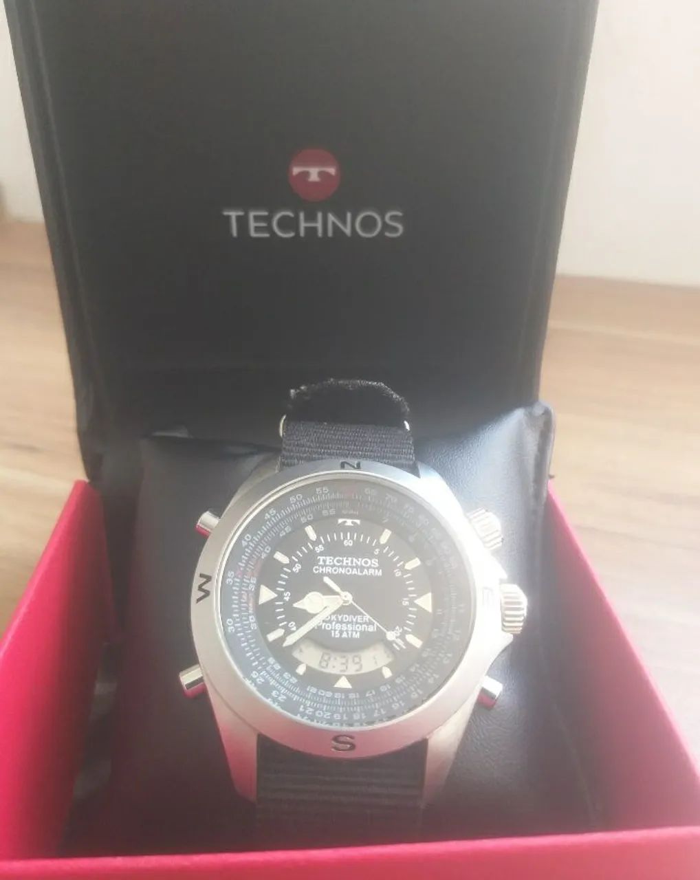 Relógio Technos Skydiver T205.60 - Foto 3