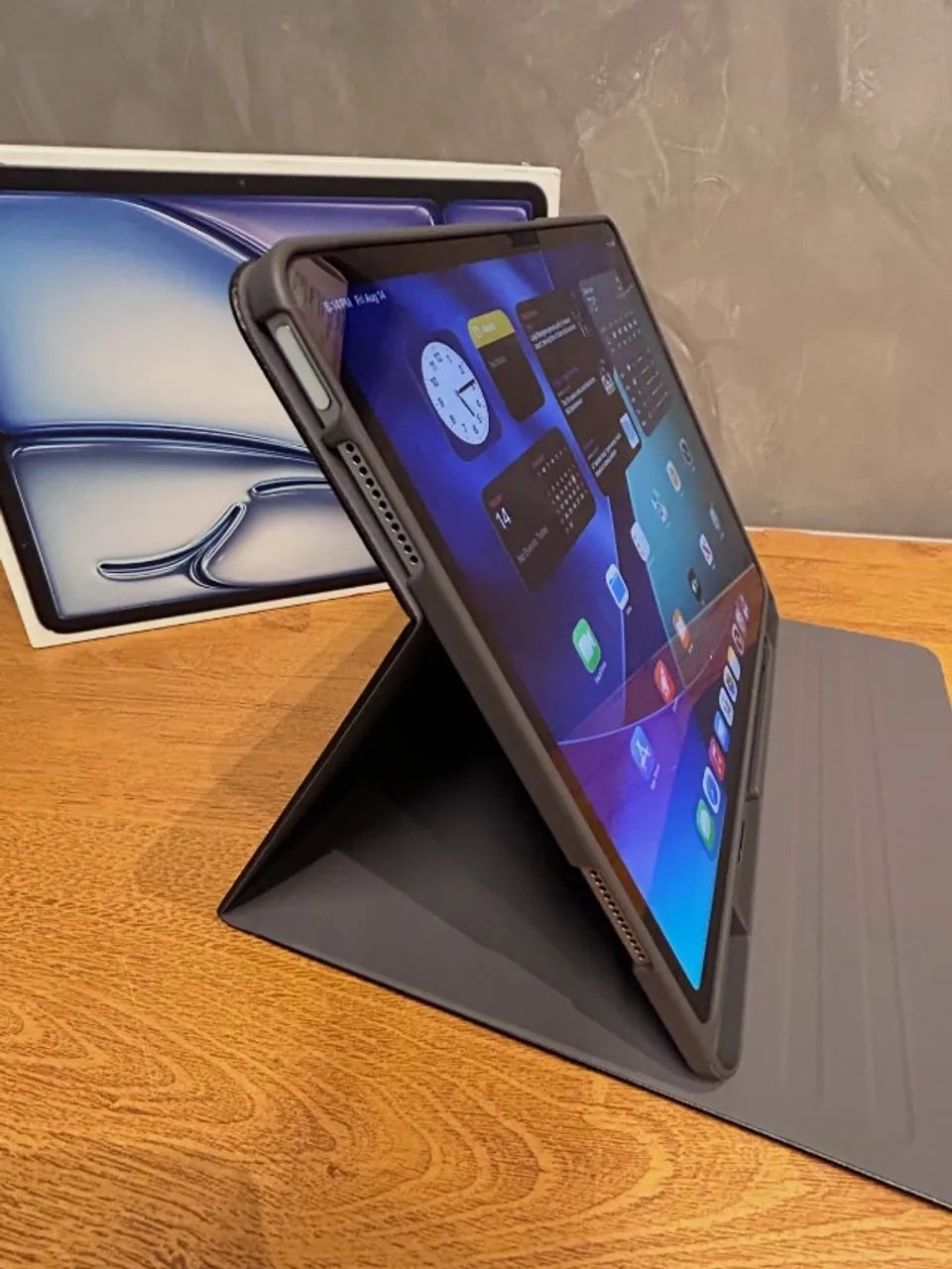 iPad Air M3 13 Polegadas ( 5G + Wi-Fi ) com caixa - Foto 2
