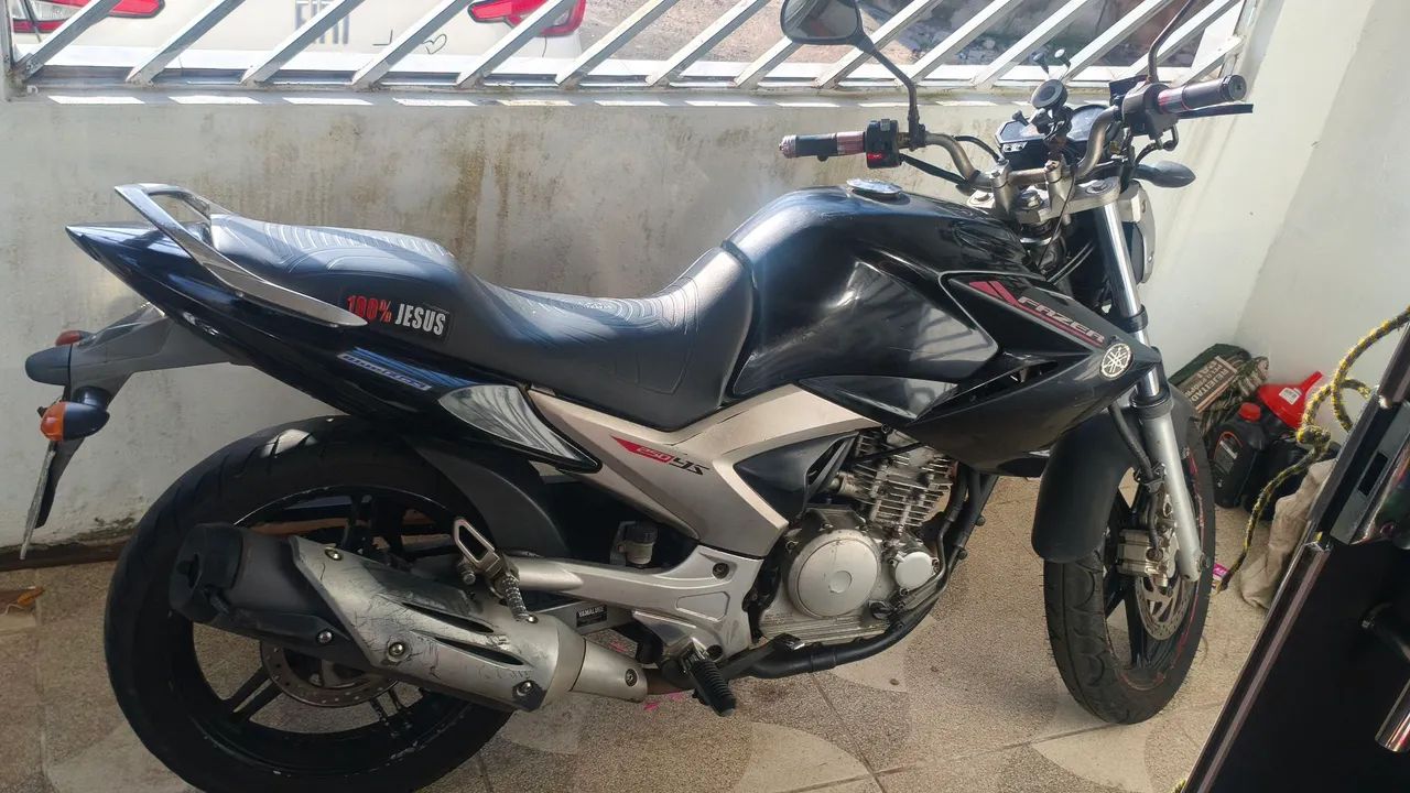 Fazer 250 13/14 preta