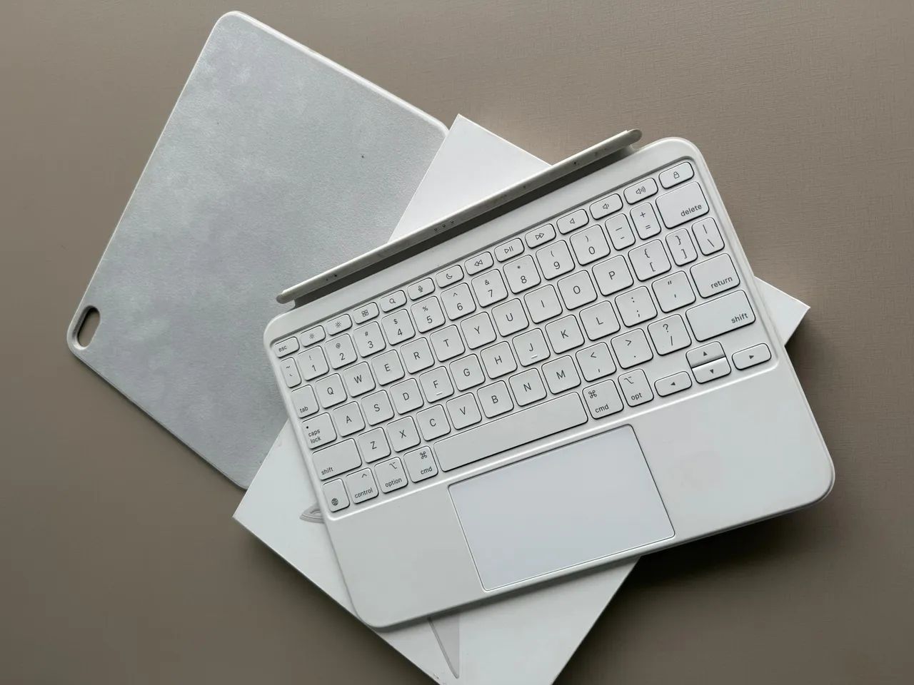 Magic Keyboard Folio para iPad (10ª geração) - Foto 3