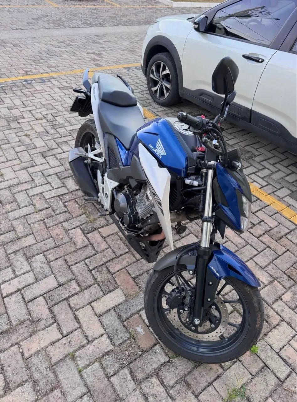 CB 300f / 2026 - Foto 4