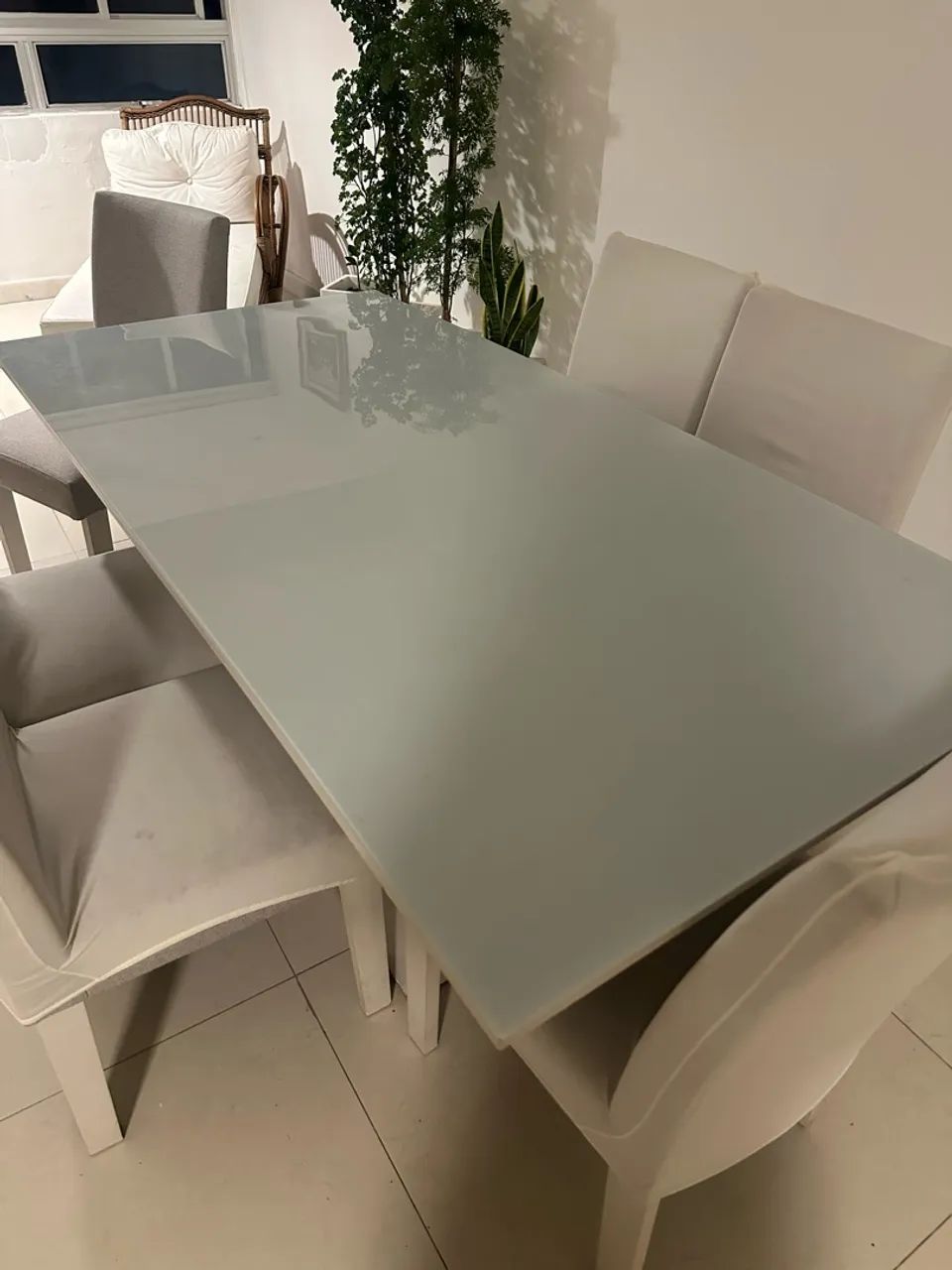 Mesa de jantar com 6 cadeiras