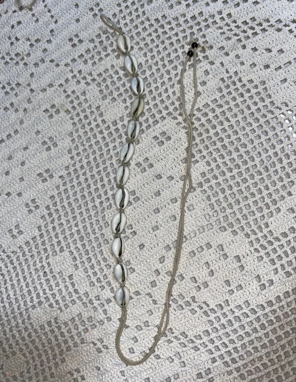 Gargantilha/ shocker de conchas - usado - Foto 2