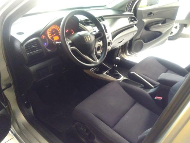 Honda City LX 1.5 Completo c/ multimídia - Foto 8