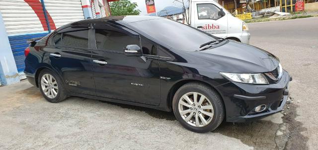 Honda Civic Sedan LXR 2.0 Flexone + GNV 5g 16V Aut. 4p - Preto - 2014 46.900 - Foto 6