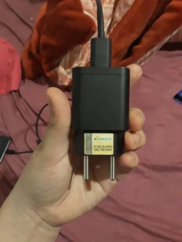 Carregador g6 semi novo