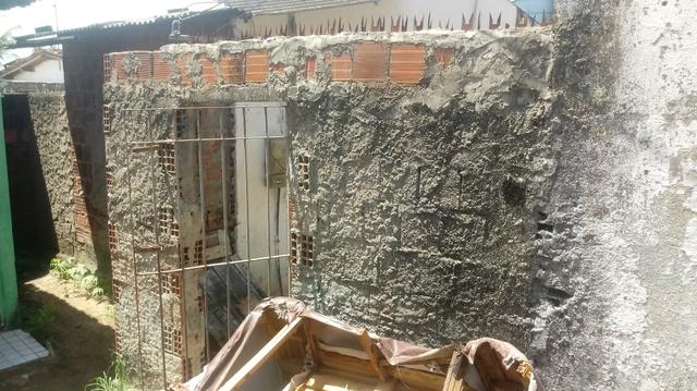 Vende-se uma casa ou troca - Foto 6