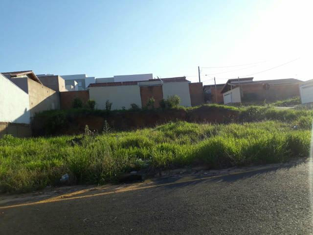 Vende-se excelente terreno no bairro São Jerônimo - Foto 2