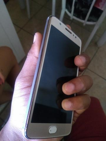 Vendo ou troco por outro celular dou a volta$$ moto e4 - Foto 2