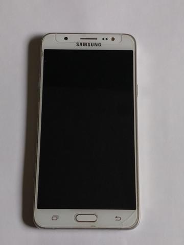 Vendo celular Samsung Galaxy j7 metal 2016