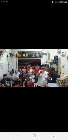 Vende bar e lanches