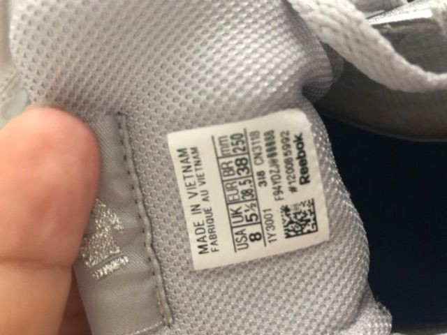 tenis reebok prata