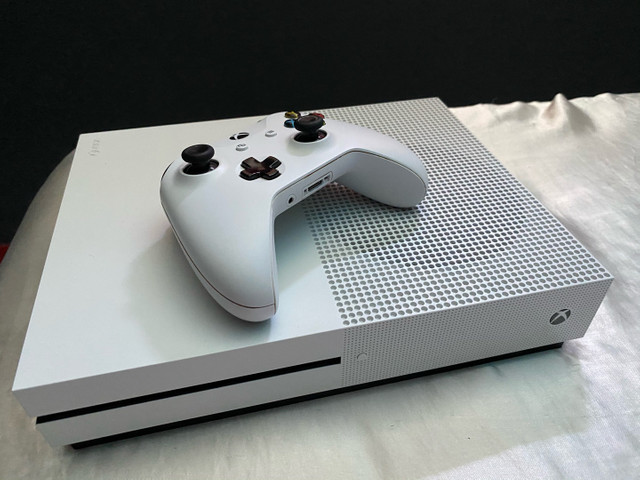 xbox 1 s 1t