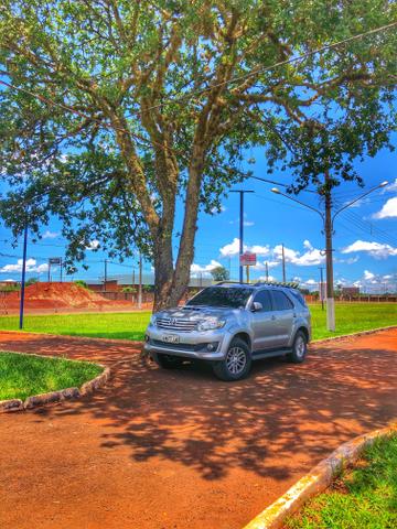 Vendo SW4 2014/2015 SRV 3.0 Diesel 4x4 - 7 lugares