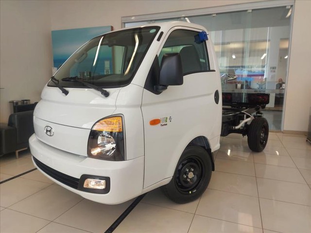 HYUNDAI HR 2.5 LONGO SEM CAÇAMBA 4X2 16V 130CV TUR