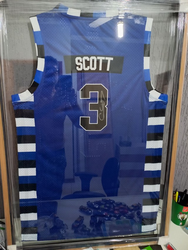 Camisa Raves One Tree Hill Original e autografada Chad Michael Murray - Foto 3