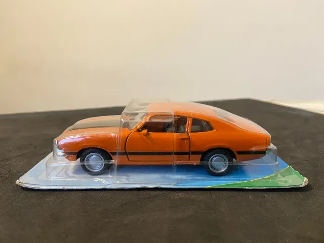 Carrinho Colecionável Hot Wheels Custom 53 Chevy (Pérola e cromo