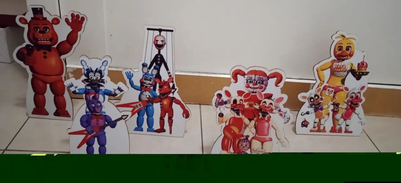 Personagens de FNAF e painel - Foto 4