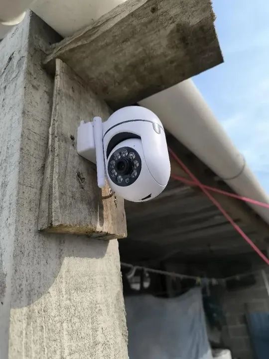 Camera de segurança Wifi com visão noturna a prova d'agua 360graus 1080p - Foto 5