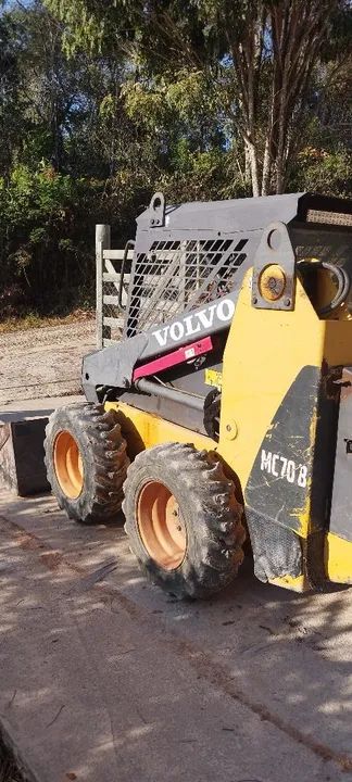 Mini pá carregadeira 