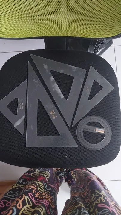 ESQUADROS E TRANSFERISOR