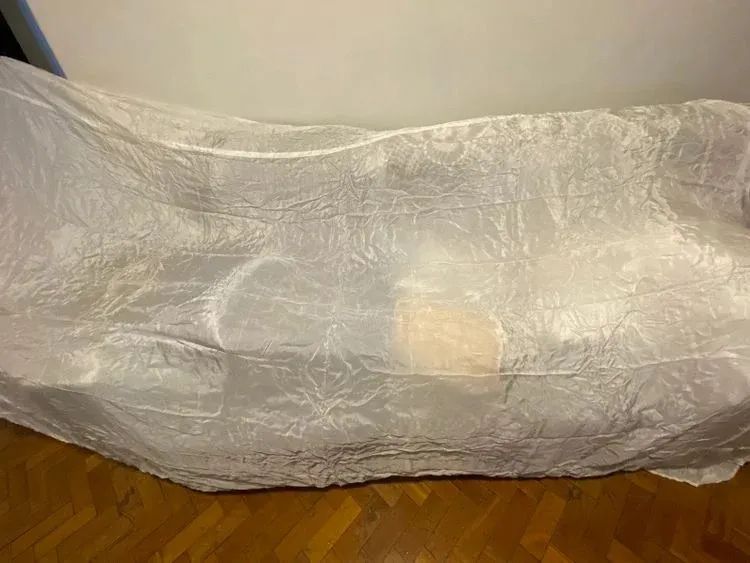 Toalha de mesa acetinada branca - Foto 3