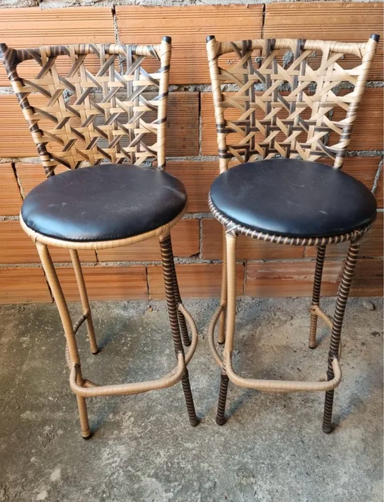 Banquetas decom Assento acolchoado - Ótimas para sua Área Externa! Cada 