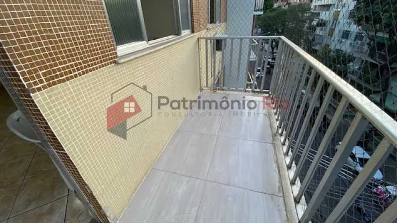 Ótimo apartamento vazio varanda 2quartos Vista Alegre - Rio de Janeiro - RJ