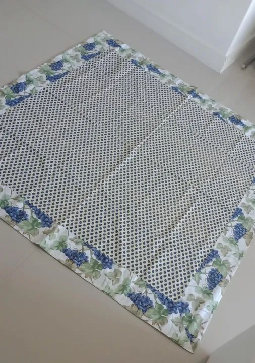 Toalha de mesa Marnik quadrada e guardanapos - Foto 4