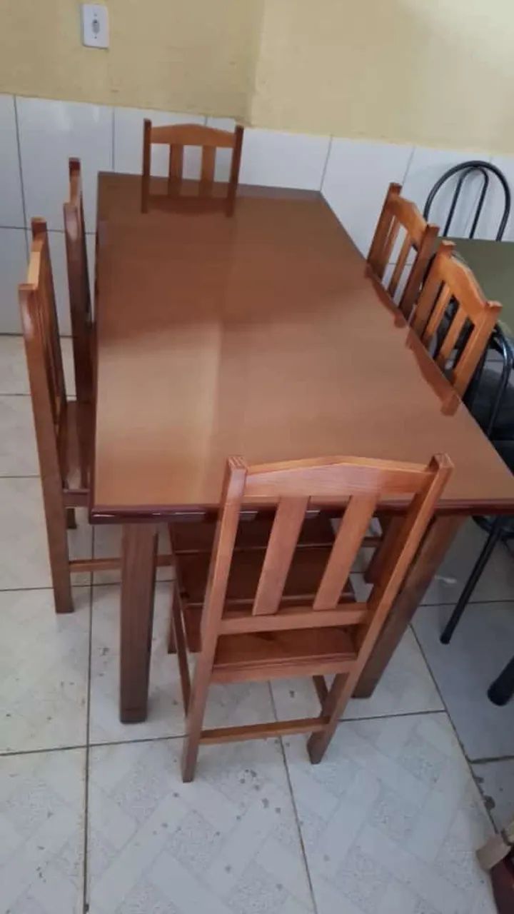 MESA DE MADEIRA 6 CADEIRAS NOVA  - Foto 2