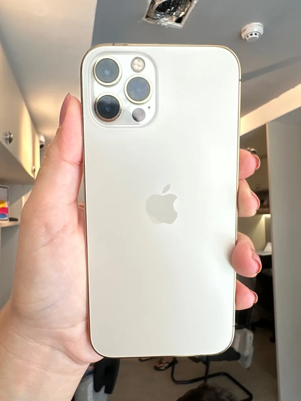 Iphone 12 pro 128gb seminovo EM OFERTA!!! Acompanha brindes!