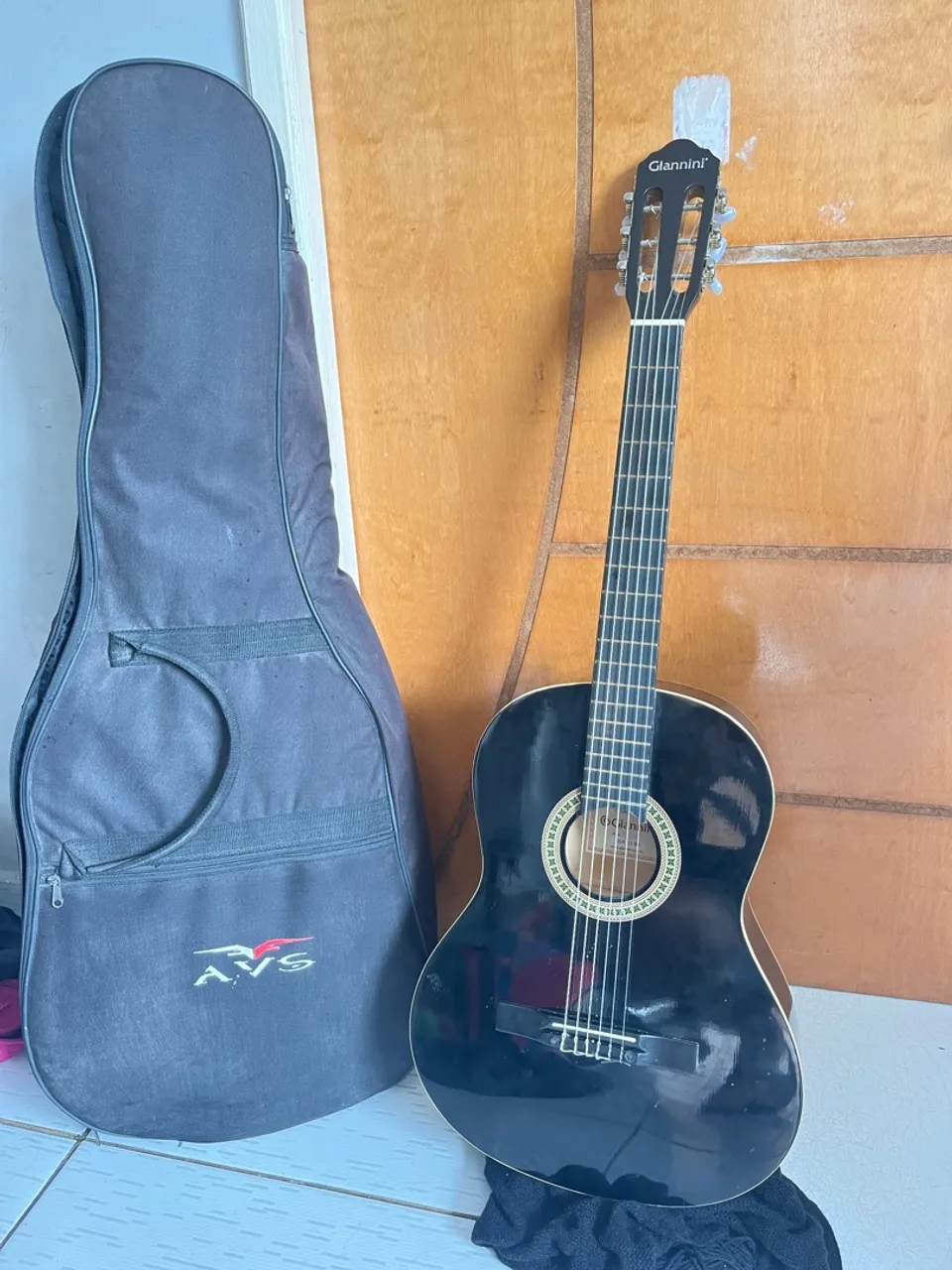 Violão Giannini Preto com Capa - Ótimo Estado!