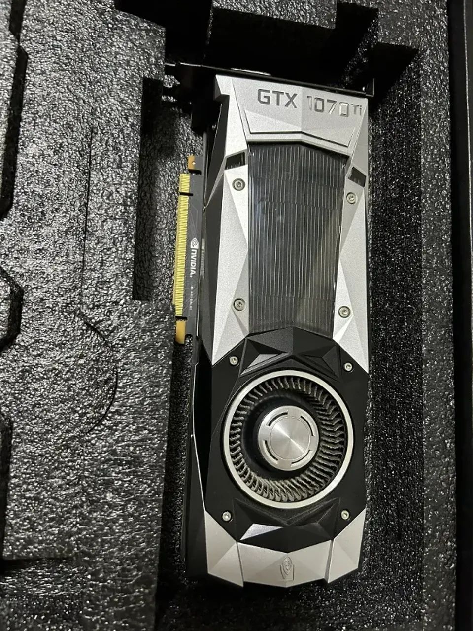 Placa de video 1070ti founders edition
