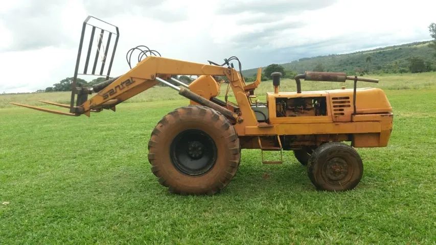 Emiplhadeira e carregadeira OFF Road Valmet Santal Dieseal