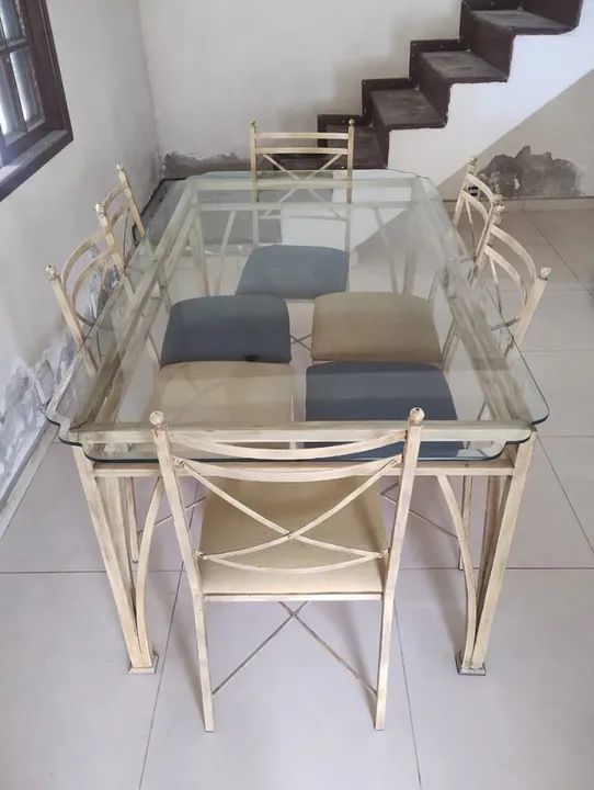 Mesa de Jantar em Metal Dourado com Tampo de Vidro - Foto 2