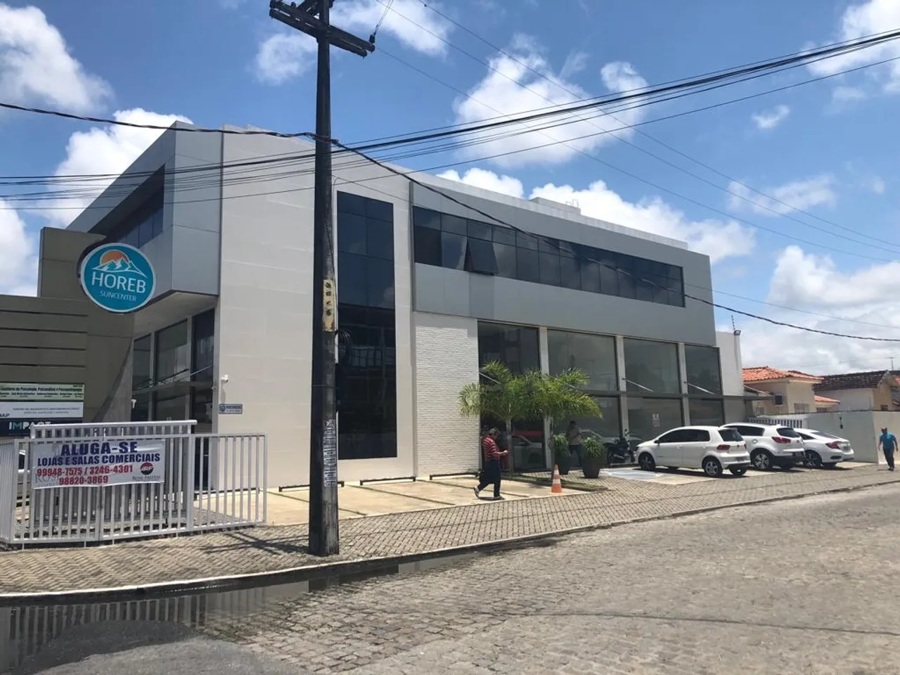 Alugo excelente imóvel comercial (3 salas, recepção e copa)