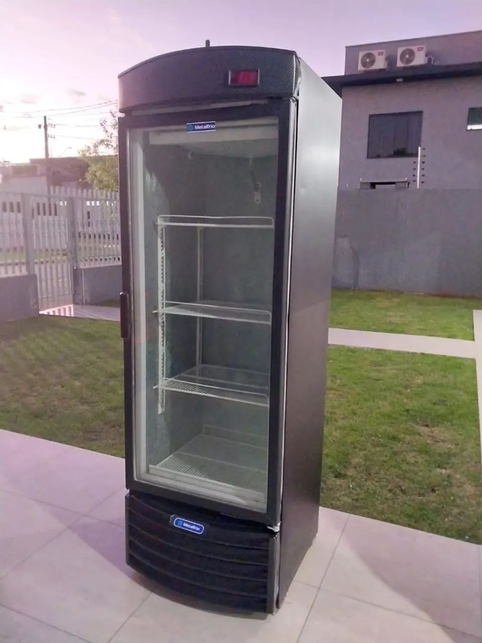 Geladeiras Expositoras - 3 mil cada promoção quem conhece sabe. - Foto 5