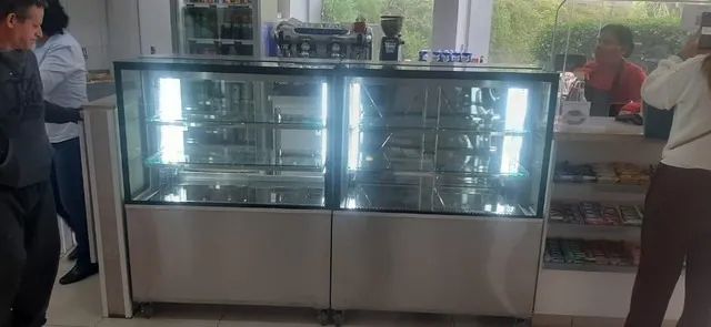 VITRINE AQUECIDA  PARA TODOS OS TIPOS DE COMERCIOS.