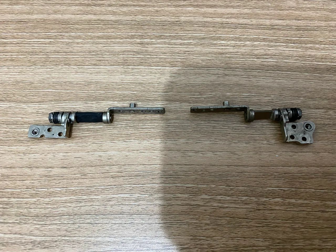 Dobradiças da tela Samsung 535U
