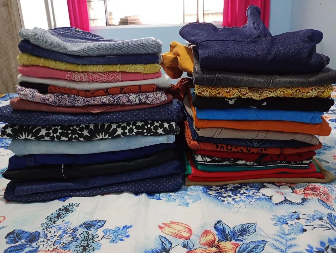 Lote de roupas femininas 