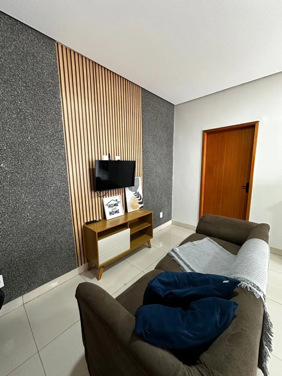 Casa de 2 quartos no próximo a JK