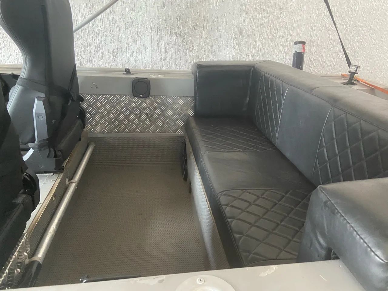 Lancha Araguaia 2014 motor Mercury 115 4 tempos, em ótimo estado de conservação - Foto 6