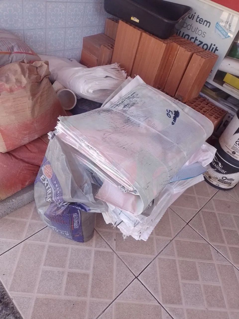 Sacos novos de ráfia para entulho - Foto 2