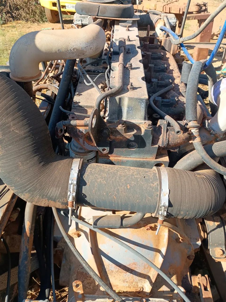 Motor Cummins série c  220. CV.   Bomba injetora  - Foto 2
